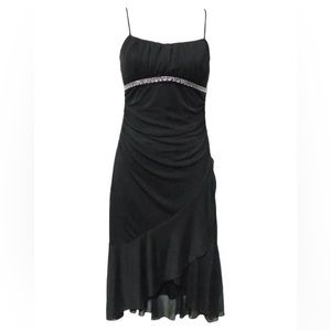 𝐑𝐔𝐁𝐘 𝐑𝐎𝐗 | SIMPLE BLACK DRESS WITH STUDDED GEMS